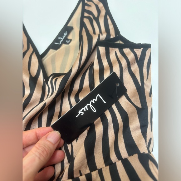 NWT Lulu’s Won’t be Tamed tiger print ruffle satin dress small V-neck midi dress - Picture 15 of 17